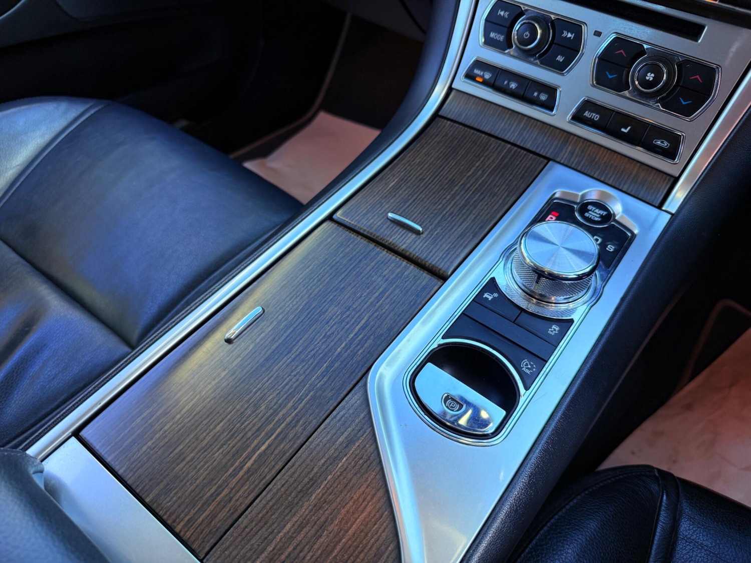 Used Jaguar XF 2014 for sale - 77230538: Photo 62