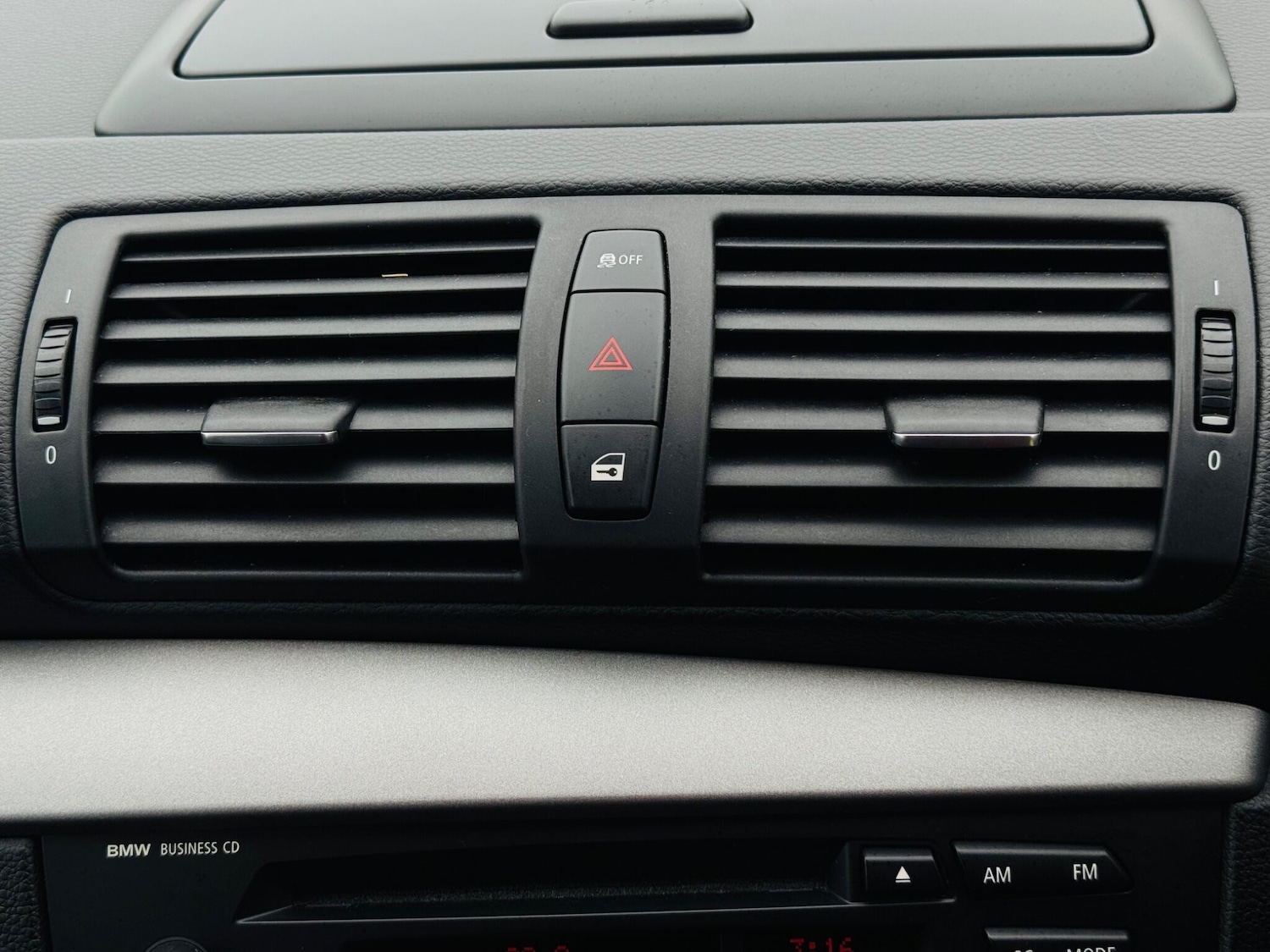 Used BMW 1 Series 2011 for sale - 77657809: Photo 52