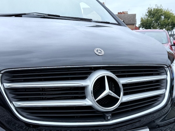 Used Mercedes-Benz V-Class 2018 for sale - 76167550: Photo 17
