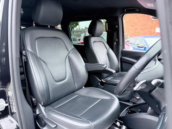 Used Mercedes-Benz V-Class 2018 for sale - 76167550: Photo 29