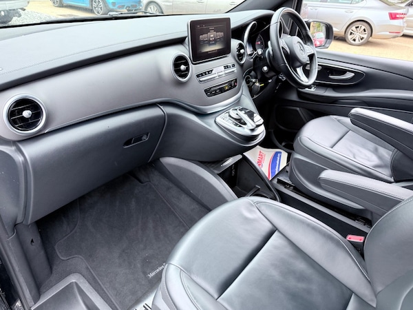 Used Mercedes-Benz V-Class 2018 for sale - 76167550: Photo 35