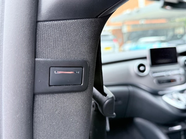 Used Mercedes-Benz V-Class 2018 for sale - 76167550: Photo 45