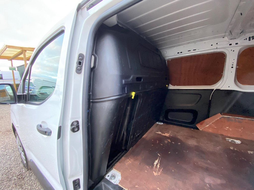 Used Peugeot Partner 2021 for sale - 77048857: Photo 16