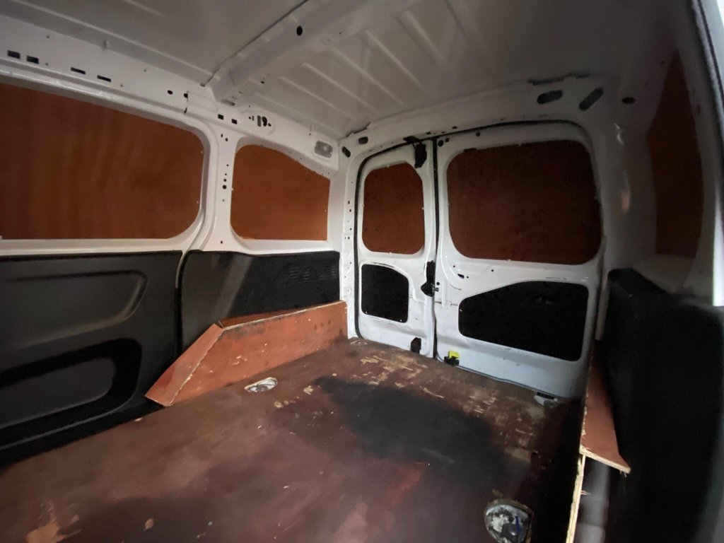 Used Peugeot Partner 2021 for sale - 77048857: Photo 17