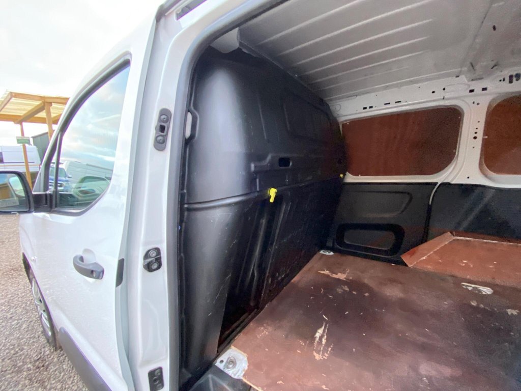 Used Peugeot Partner 2021 for sale - 77048857: Photo 45