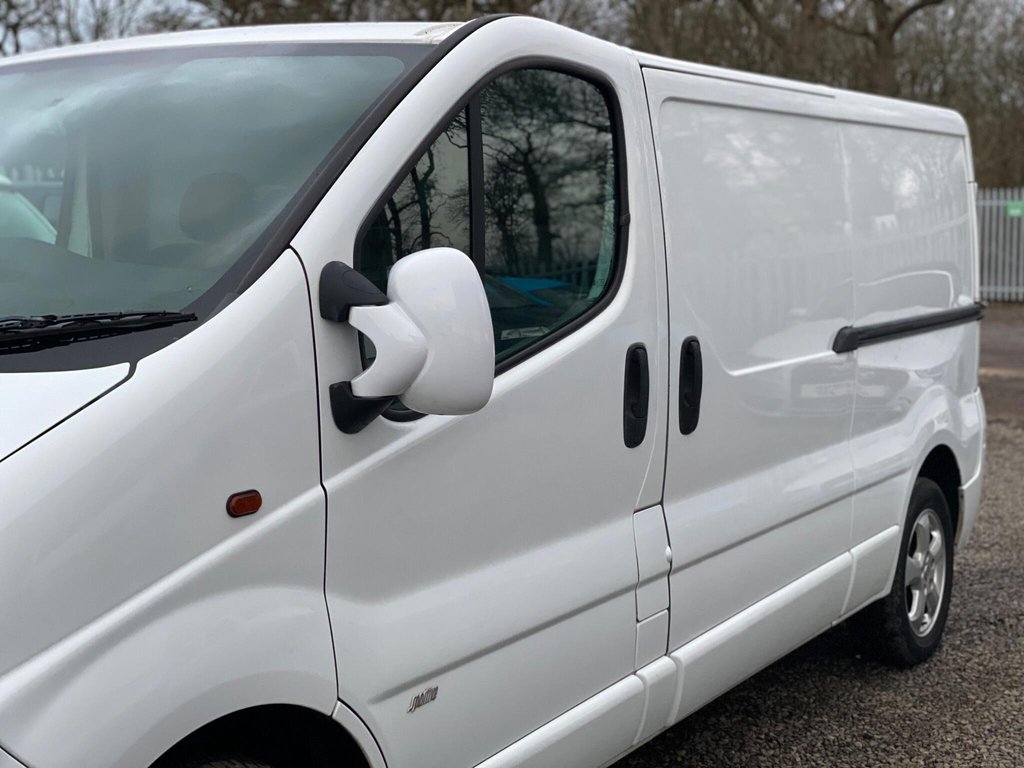 Used Vauxhall Vivaro 2012 for sale - 77397357: Photo 8