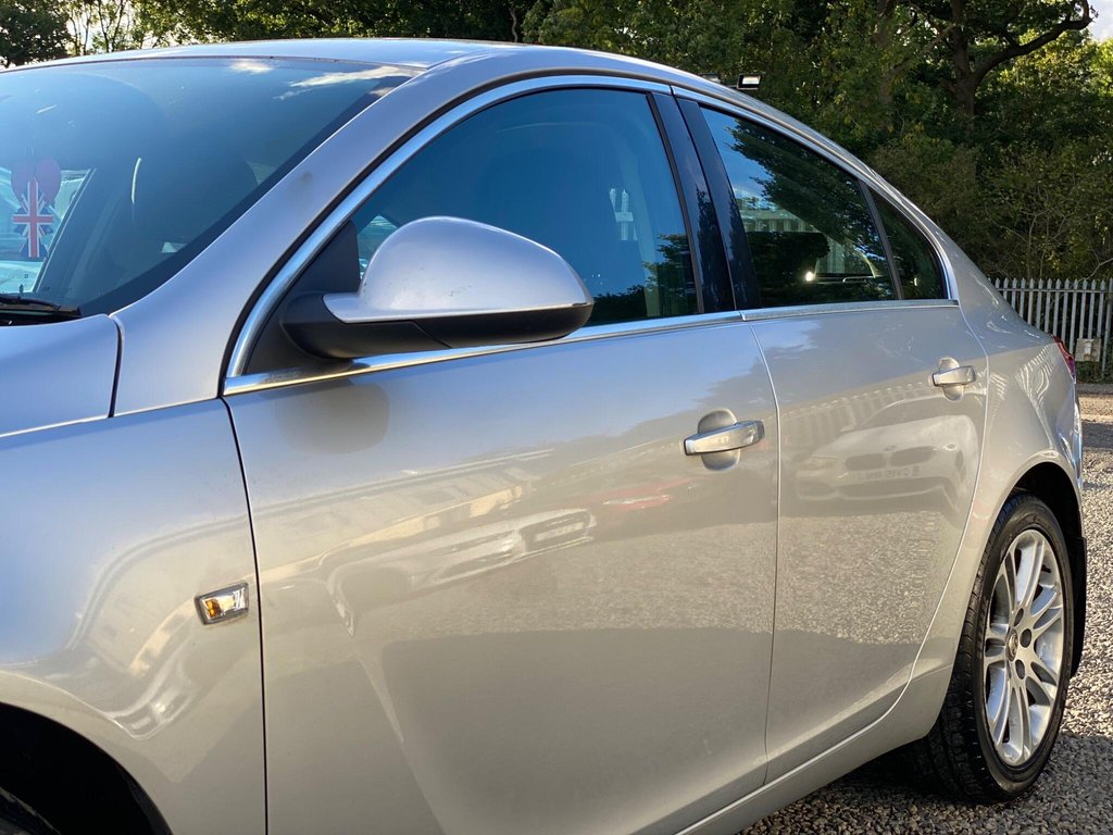 Used Vauxhall Insignia 2010 for sale - 76445811: Photo 24