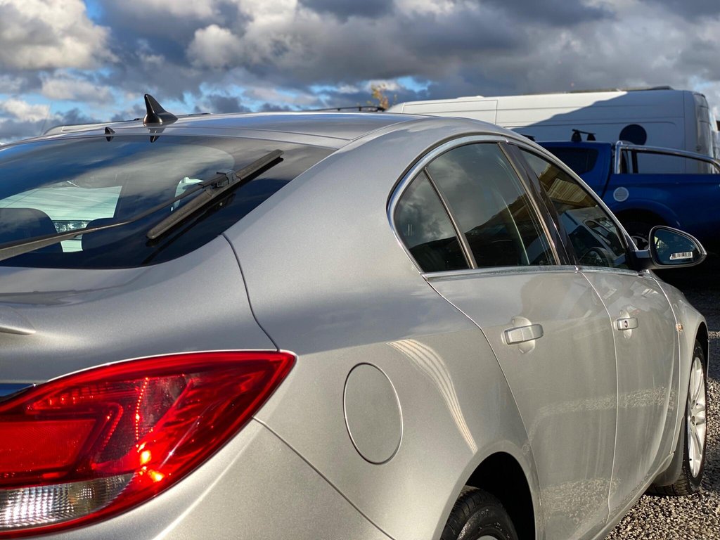 Used Vauxhall Insignia 2010 for sale - 76445811: Photo 28