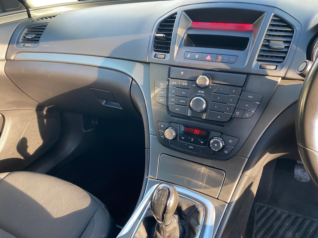 Used Vauxhall Insignia 2010 for sale - 76445811: Photo 31