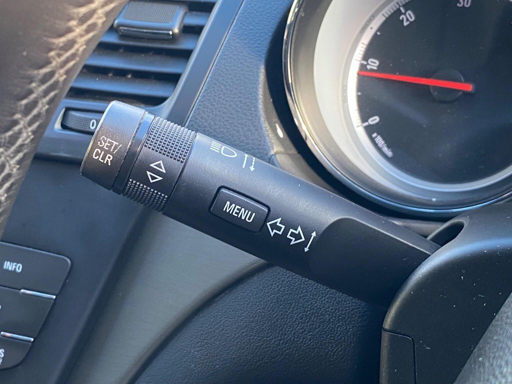 Used Vauxhall Insignia 2010 for sale - 76445811: Photo 37