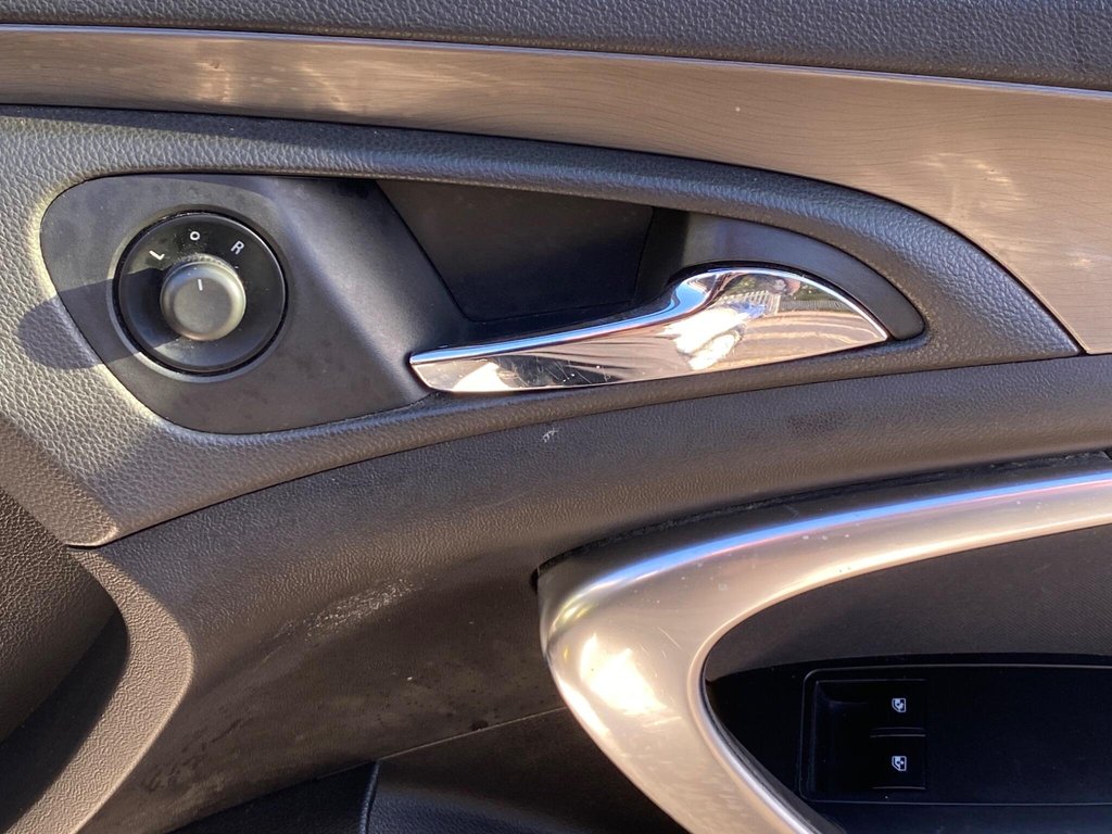 Used Vauxhall Insignia 2010 for sale - 76445811: Photo 41