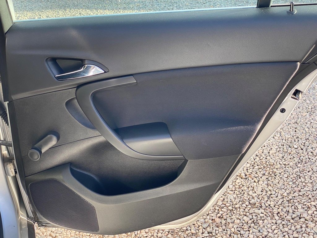 Used Vauxhall Insignia 2010 for sale - 76445811: Photo 45