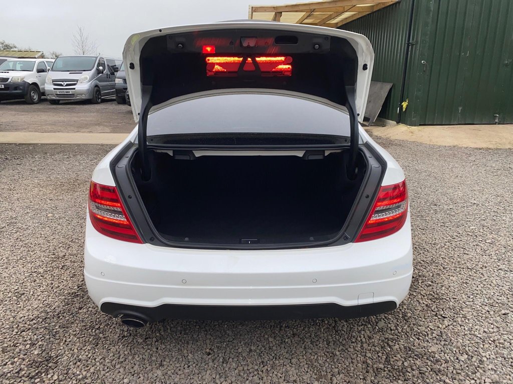 Used Mercedes-Benz C Class 2014 for sale - 77780624: Photo 13