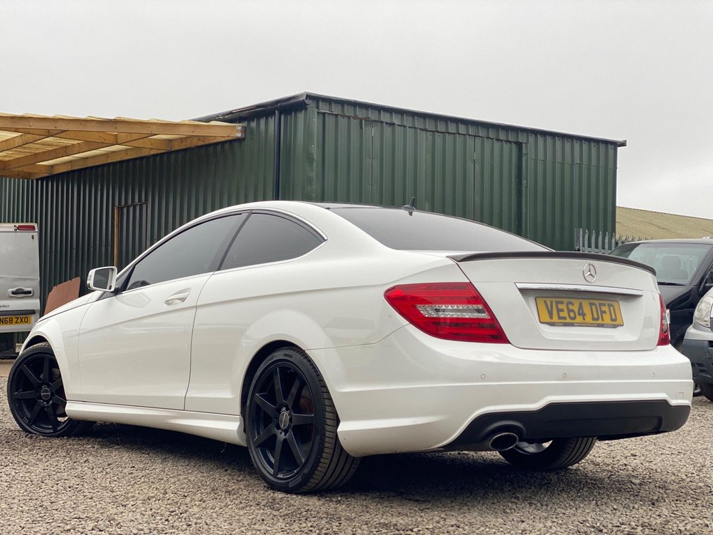 Used Mercedes-Benz C Class 2014 for sale - 77780624: Photo 4