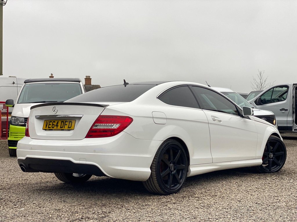 Used Mercedes-Benz C Class 2014 for sale - 77780624: Photo 5