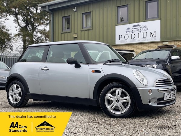 Used MINI Hatch 2006 for sale - 76297102: Photo 1