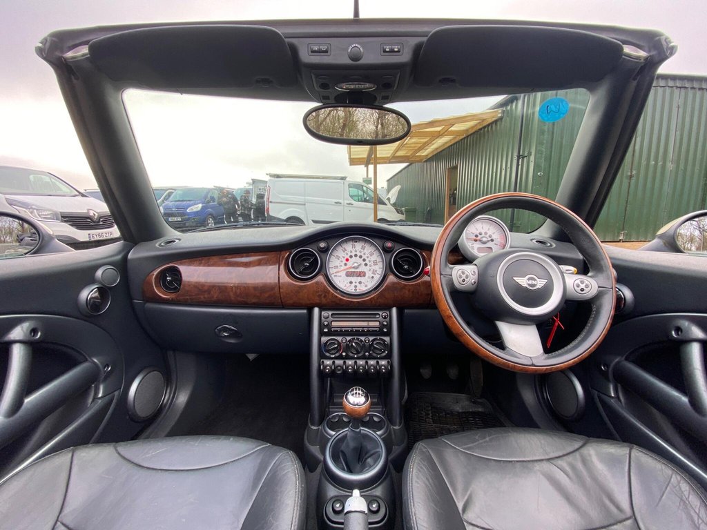 Used MINI Convertible 2007 for sale - 77232020: Photo 10