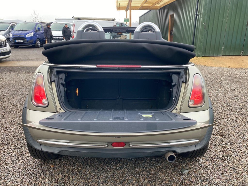 Used MINI Convertible 2007 for sale - 77232020: Photo 12