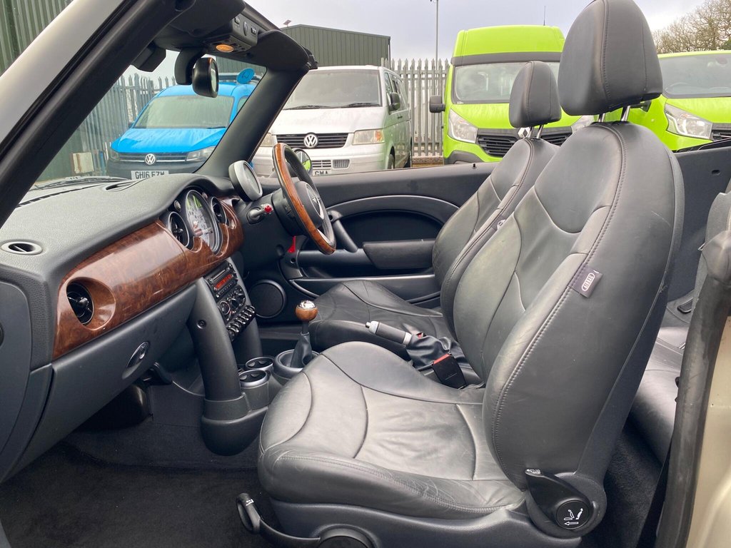 Used MINI Convertible 2007 for sale - 77232020: Photo 15