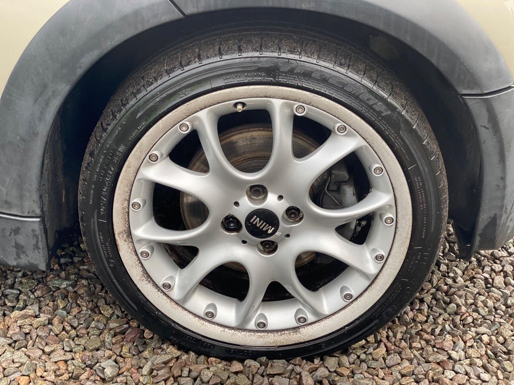 Used MINI Convertible 2007 for sale - 77232020: Photo 17