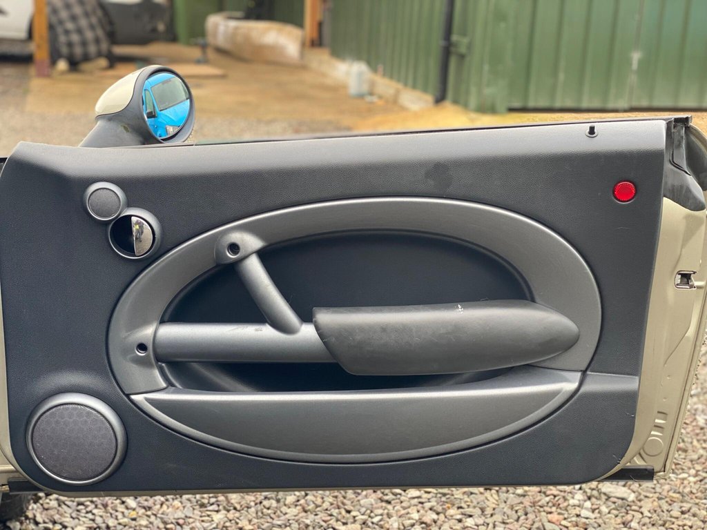 Used MINI Convertible 2007 for sale - 77232020: Photo 46