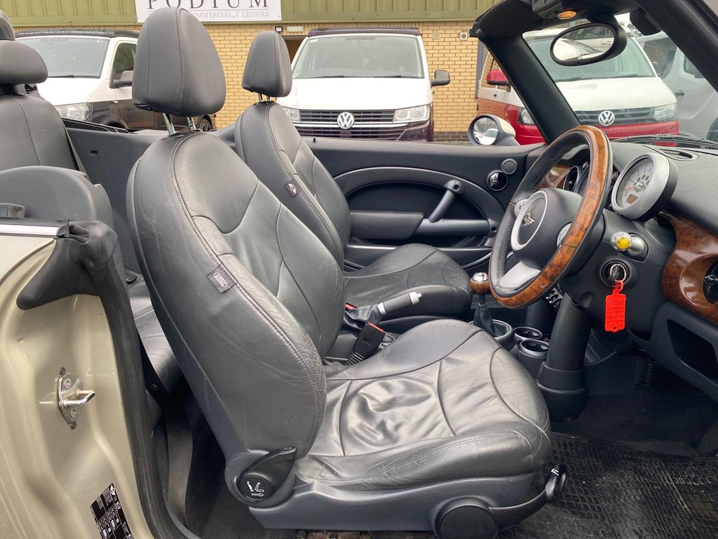 Used MINI Convertible 2007 for sale - 77232020: Photo 7
