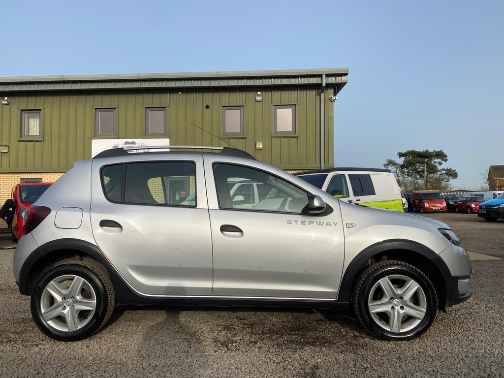 Used Dacia Sandero Stepway 2013 for sale - 77780782: Photo 21