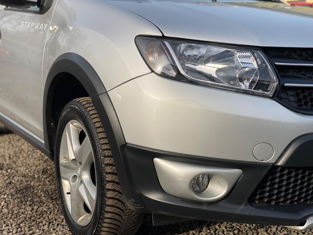 Used Dacia Sandero Stepway 2013 for sale - 77780782: Photo 22