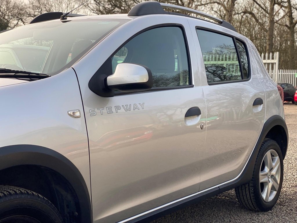 Used Dacia Sandero Stepway 2013 for sale - 77780782: Photo 25
