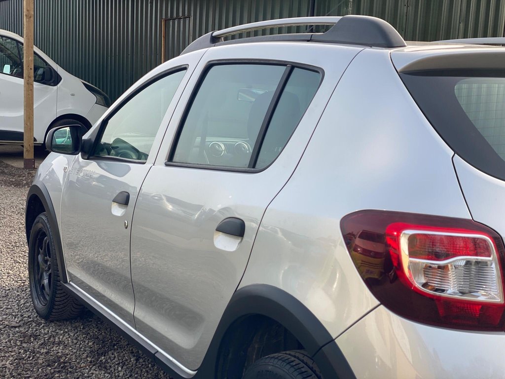 Used Dacia Sandero Stepway 2013 for sale - 77780782: Photo 27