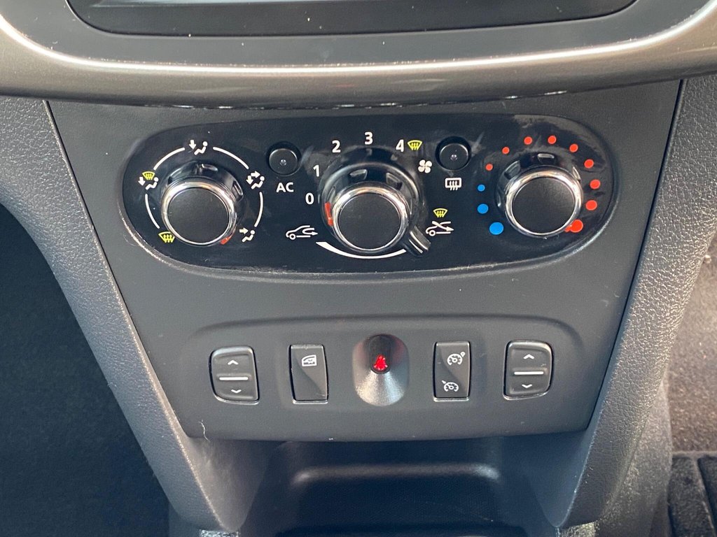 Used Dacia Sandero Stepway 2013 for sale - 77780782: Photo 35