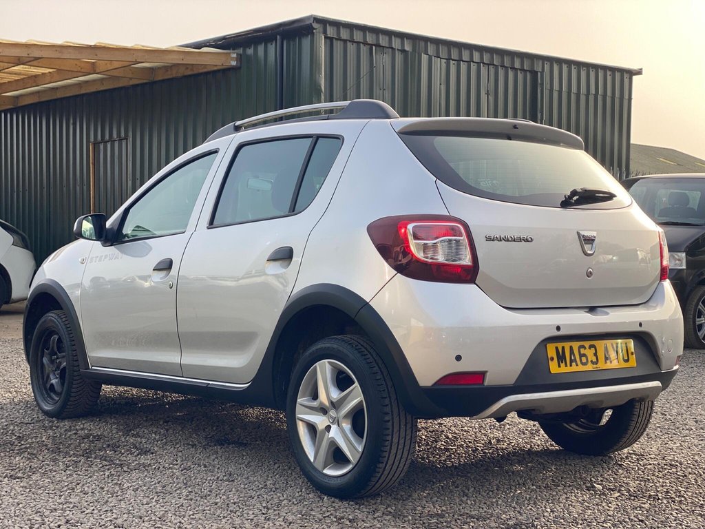 Used Dacia Sandero Stepway 2013 for sale - 77780782: Photo 4