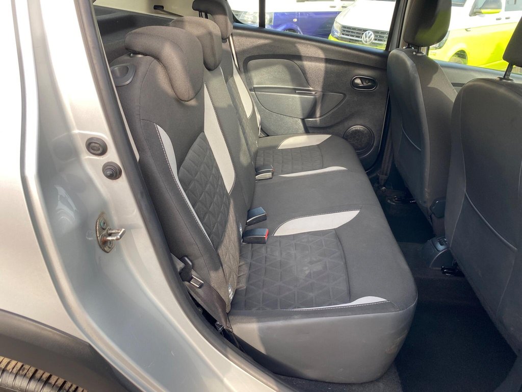 Used Dacia Sandero Stepway 2013 for sale - 77780782: Photo 8
