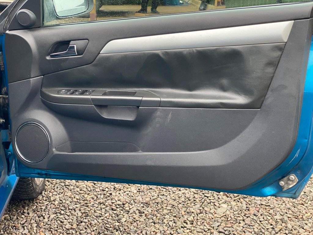 Used Vauxhall Tigra 2006 for sale - 77642325: Photo 31