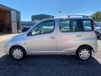Used Toyota Yaris Verso 2004 for sale - 78959873: Photo