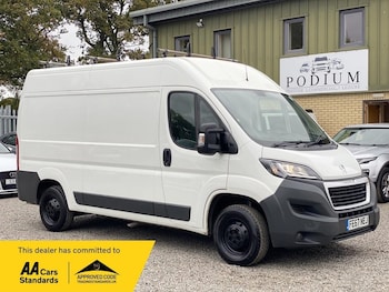 Used Peugeot Boxer 2017 for sale - 76210820: Photo
