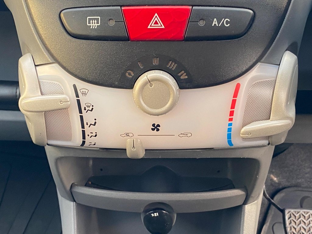 Used Toyota AYGO 2008 for sale - 76338564: Photo 33