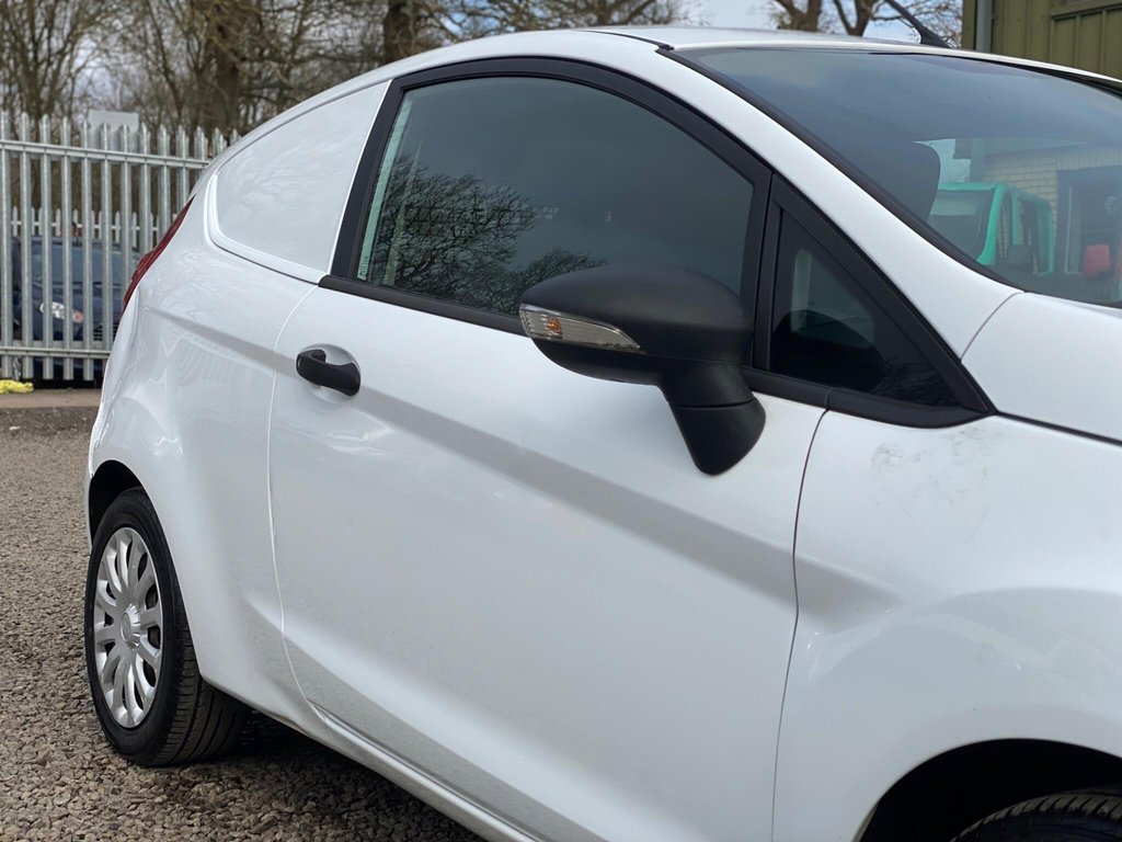 Used Ford Fiesta 2015 for sale - 77904777: Photo 15