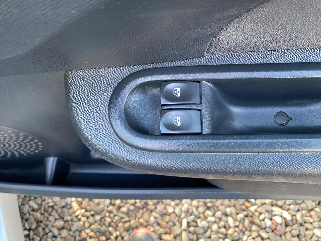 Used Renault Twingo 2010 for sale - 77397290: Photo 39