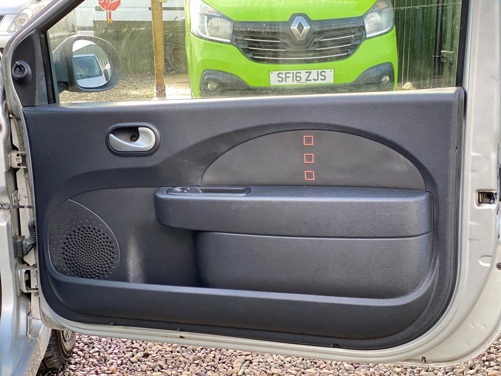 Used Renault Twingo 2010 for sale - 77397290: Photo 41