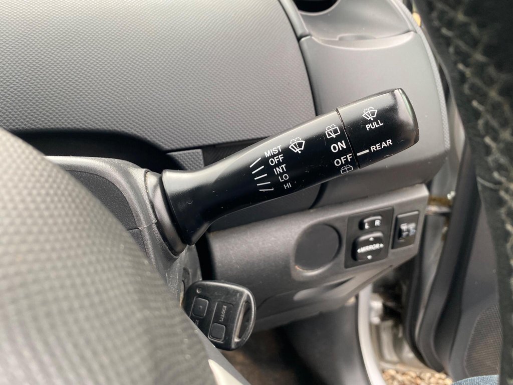 Used Toyota Yaris 2006 for sale - 76434459: Photo 29