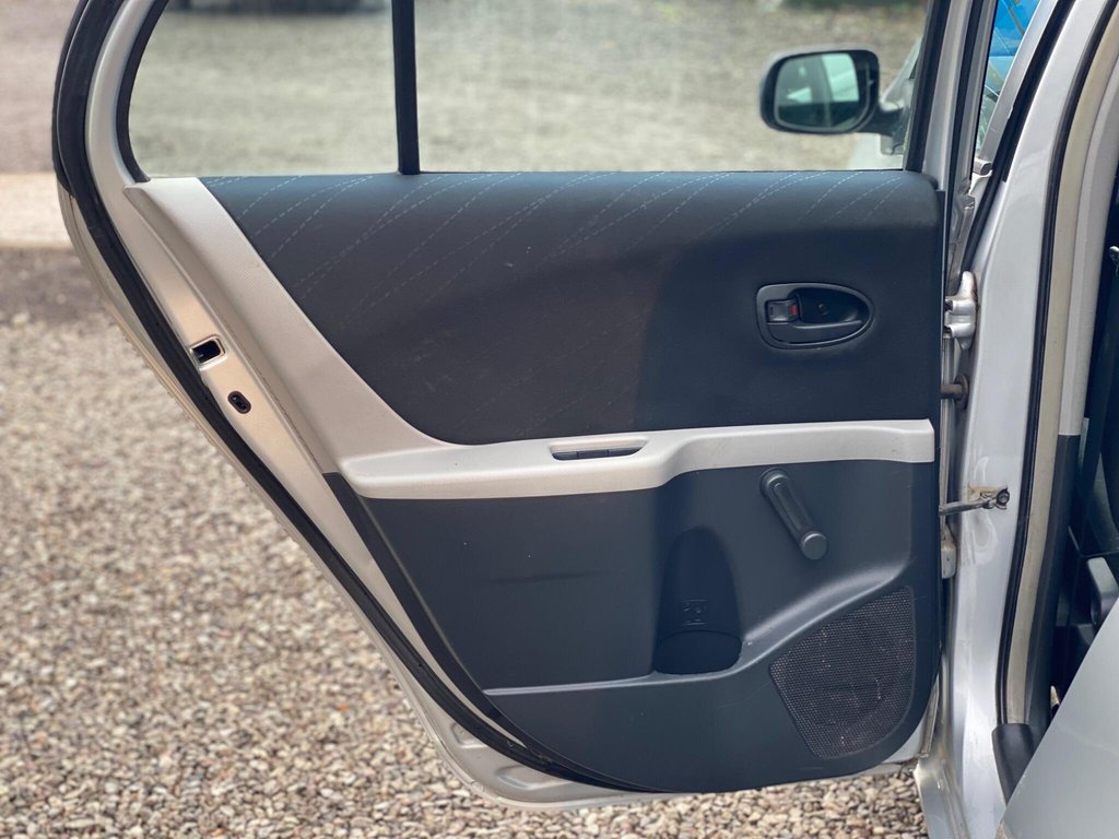 Used Toyota Yaris 2006 for sale - 76434459: Photo 38