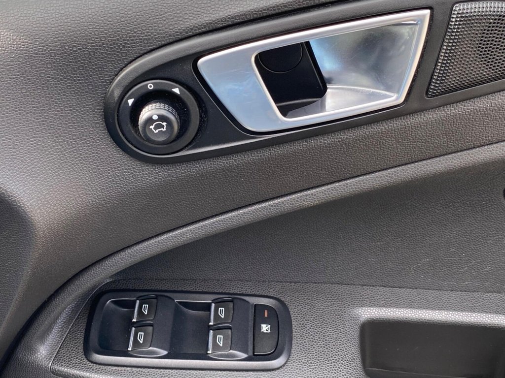Used Ford Ecosport 2015 for sale - 76048686: Photo 43