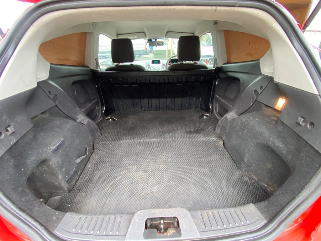 Used Ford Fiesta Van 2017 for sale - 76035185: Photo 10