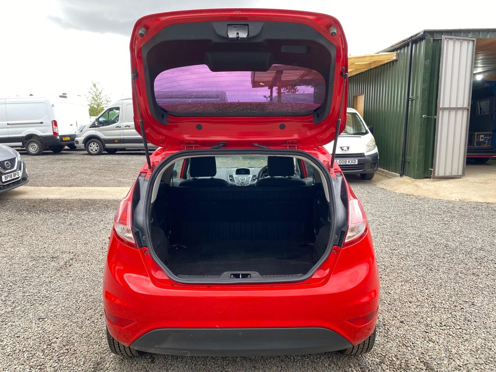 Used Ford Fiesta Van 2017 for sale - 76035185: Photo 11