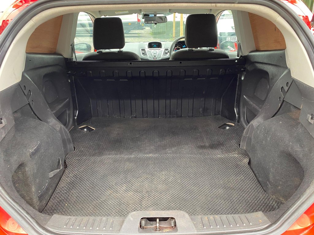 Used Ford Fiesta Van 2017 for sale - 76035185: Photo 12