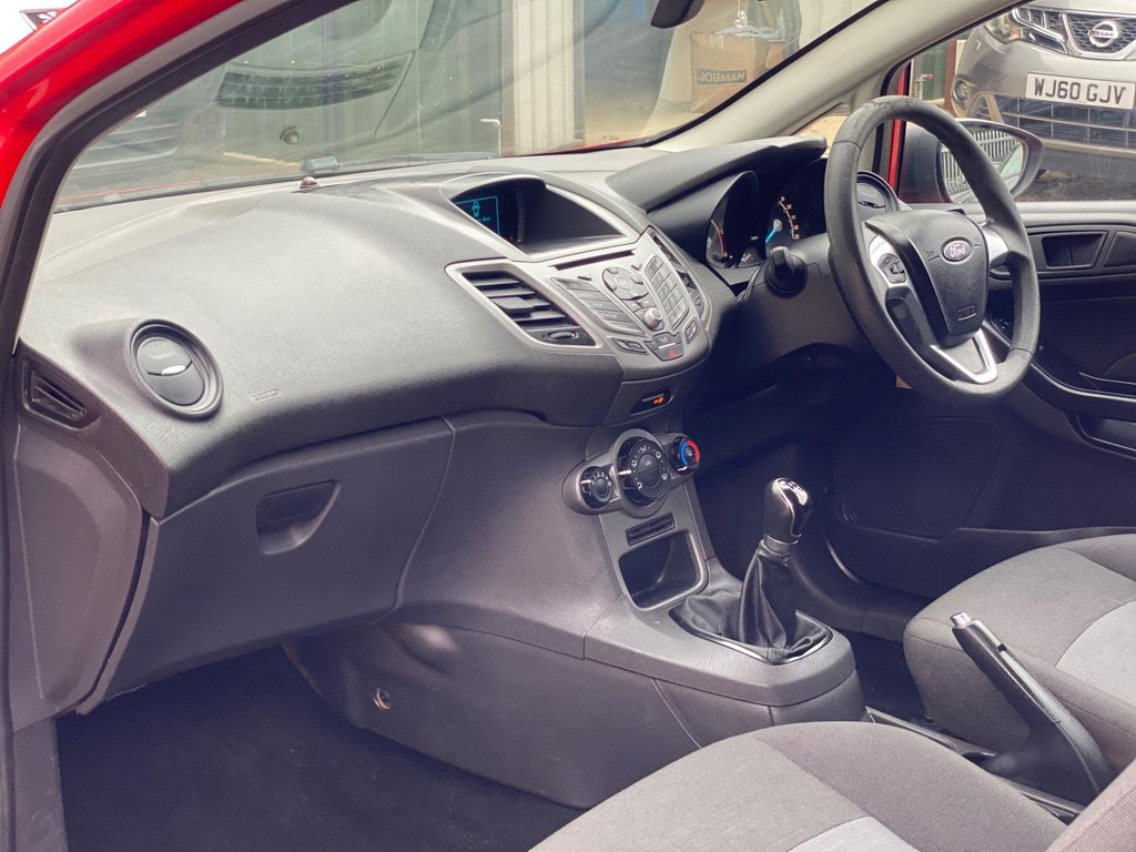 Used Ford Fiesta Van 2017 for sale - 76035185: Photo 15