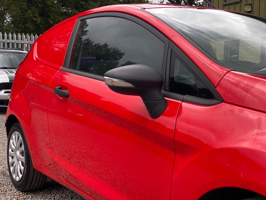 Used Ford Fiesta Van 2017 for sale - 76035185: Photo 22