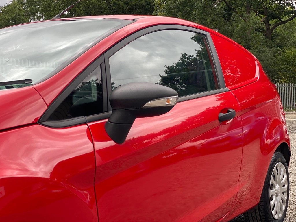 Used Ford Fiesta Van 2017 for sale - 76035185: Photo 24