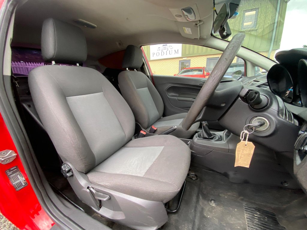 Used Ford Fiesta Van 2017 for sale - 76035185: Photo 30